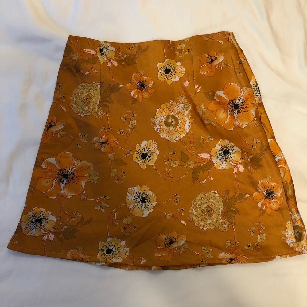 PRINCESS POLLY yellow skirt